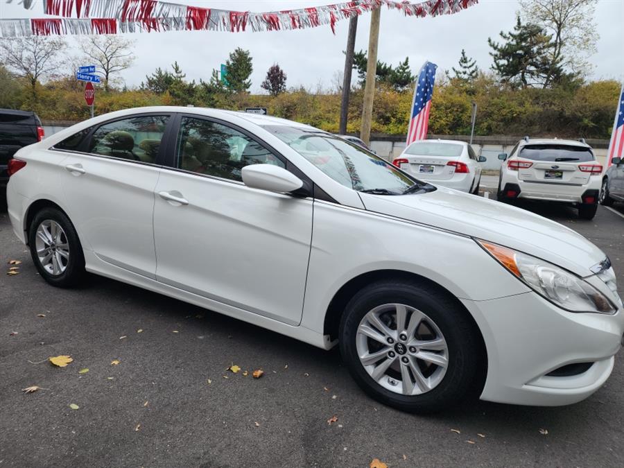 2011 Hyundai Sonata 4dr Sdn 2.4L Man GLS *Ltd Avail*, available for sale in Islip, New York | L.I. Auto Gallery. Islip, New York 2011 Hyundai Sonata 4dr Sdn 2.4L Man GLS *Ltd Avail*, available for sale in Islip, New York | L.I. Auto Gallery. Islip, New York