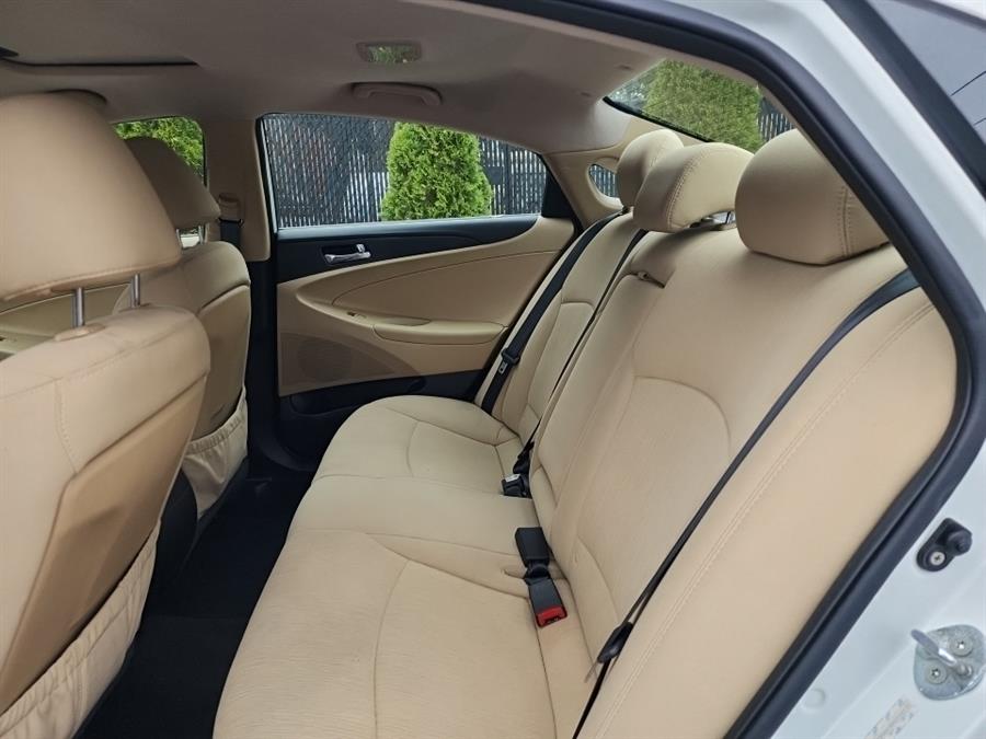 2011 Hyundai Sonata 4dr Sdn 2.4L Man GLS *Ltd Avail*, available for sale in Islip, New York | L.I. Auto Gallery. Islip, New York 2011 Hyundai Sonata 4dr Sdn 2.4L Man GLS *Ltd Avail*, available for sale in Islip, New York | L.I. Auto Gallery. Islip, New York