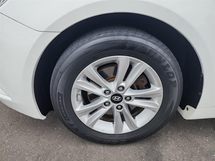 2011 Hyundai Sonata 4dr Sdn 2.4L Man GLS *Ltd Avail*, available for sale in Islip, New York | L.I. Auto Gallery. Islip, New York 2011 Hyundai Sonata 4dr Sdn 2.4L Man GLS *Ltd Avail*, available for sale in Islip, New York | L.I. Auto Gallery. Islip, New York