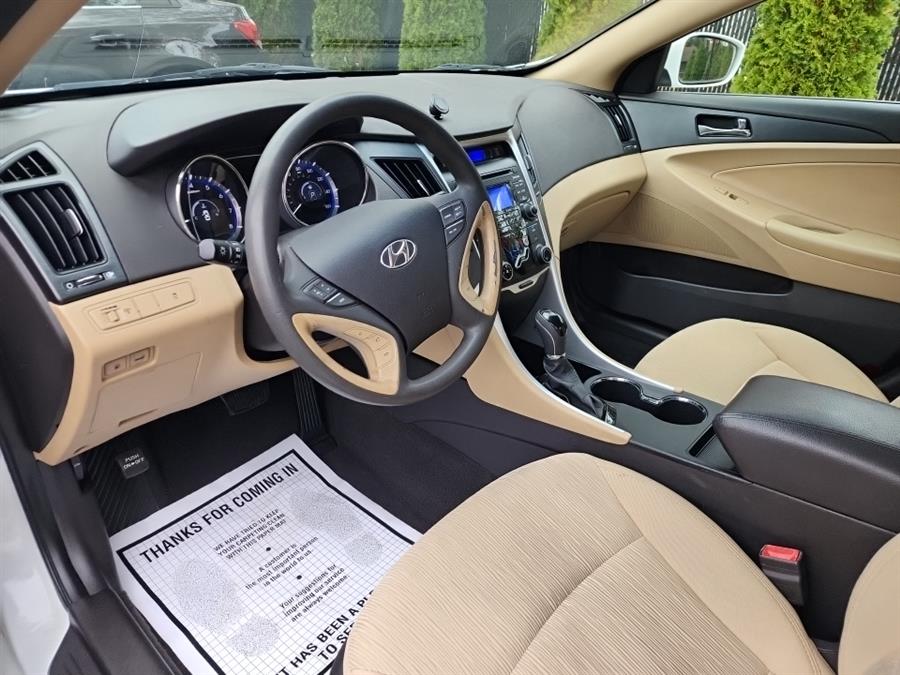 2011 Hyundai Sonata 4dr Sdn 2.4L Man GLS *Ltd Avail*, available for sale in Islip, New York | L.I. Auto Gallery. Islip, New York 2011 Hyundai Sonata 4dr Sdn 2.4L Man GLS *Ltd Avail*, available for sale in Islip, New York | L.I. Auto Gallery. Islip, New York