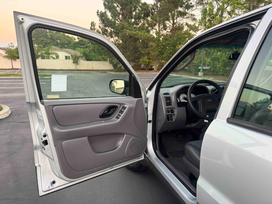 2002 Ford Escape 4dr 103" WB XLS Choice, available for sale in Lake Forest, California | Pacific Green Line. Lake Forest, California 2002 Ford Escape 4dr 103" WB XLS Choice, available for sale in Lake Forest, California | Pacific Green Line. Lake Forest, California