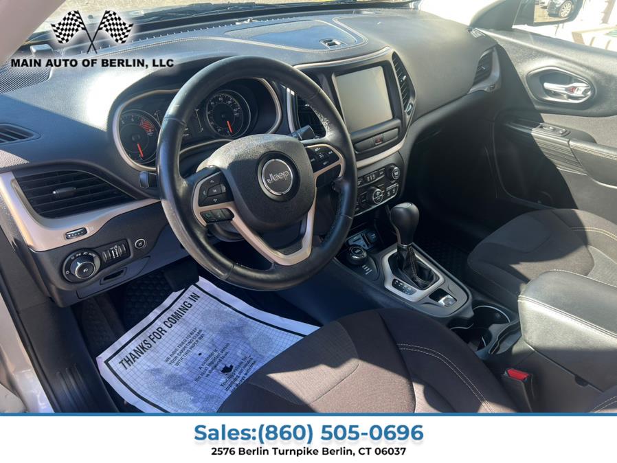 2016 Jeep Cherokee 4WD 4dr Latitude, available for sale in Berlin, Connecticut | Main Auto of Berlin. Berlin, Connecticut 2016 Jeep Cherokee 4WD 4dr Latitude, available for sale in Berlin, Connecticut | Main Auto of Berlin. Berlin, Connecticut