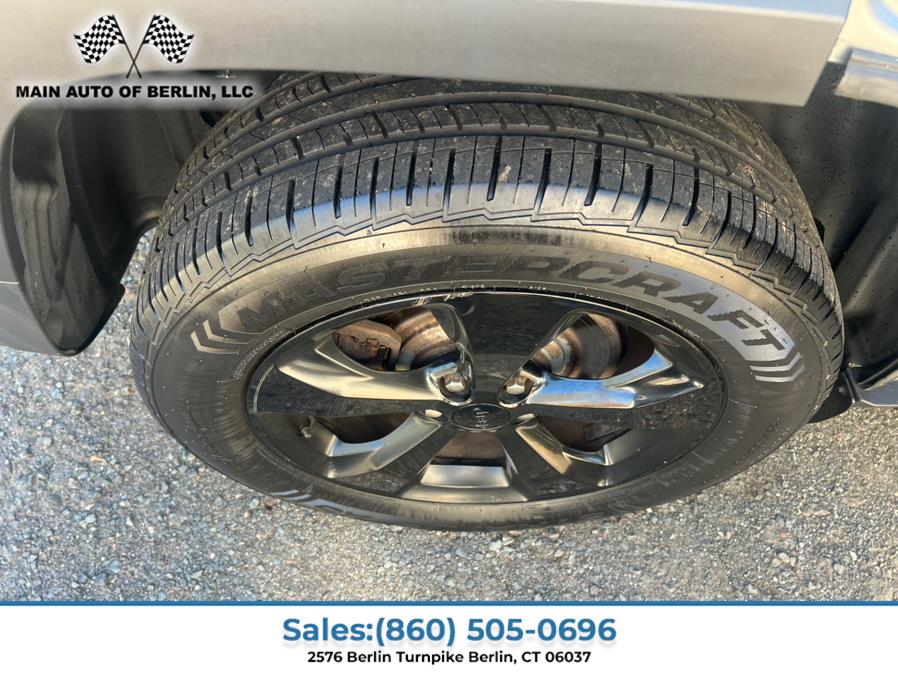 2016 Jeep Cherokee 4WD 4dr Latitude, available for sale in Berlin, Connecticut | Main Auto of Berlin. Berlin, Connecticut 2016 Jeep Cherokee 4WD 4dr Latitude, available for sale in Berlin, Connecticut | Main Auto of Berlin. Berlin, Connecticut