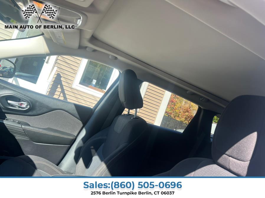 2016 Jeep Cherokee 4WD 4dr Latitude, available for sale in Berlin, Connecticut | Main Auto of Berlin. Berlin, Connecticut 2016 Jeep Cherokee 4WD 4dr Latitude, available for sale in Berlin, Connecticut | Main Auto of Berlin. Berlin, Connecticut