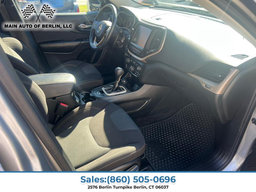 2016 Jeep Cherokee 4WD 4dr Latitude, available for sale in Berlin, Connecticut | Main Auto of Berlin. Berlin, Connecticut 2016 Jeep Cherokee 4WD 4dr Latitude, available for sale in Berlin, Connecticut | Main Auto of Berlin. Berlin, Connecticut
