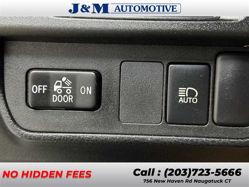 2019 Toyota Tacoma SR5, available for sale in Naugatuck, Connecticut | J&M Automotive Sls&Svc LLC. Naugatuck, Connecticut 2019 Toyota Tacoma SR5, available for sale in Naugatuck, Connecticut | J&M Automotive Sls&Svc LLC. Naugatuck, Connecticut