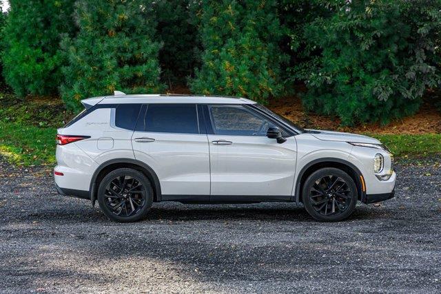 2022 Mitsubishi Outlander SE, available for sale in Great Neck, New York | Camy Cars. Great Neck, New York 2022 Mitsubishi Outlander SE, available for sale in Great Neck, New York | Camy Cars. Great Neck, New York
