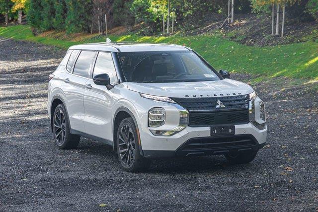 2022 Mitsubishi Outlander SE, available for sale in Great Neck, New York | Camy Cars. Great Neck, New York 2022 Mitsubishi Outlander SE, available for sale in Great Neck, New York | Camy Cars. Great Neck, New York