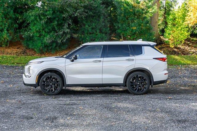 2022 Mitsubishi Outlander SE, available for sale in Great Neck, New York | Camy Cars. Great Neck, New York 2022 Mitsubishi Outlander SE, available for sale in Great Neck, New York | Camy Cars. Great Neck, New York