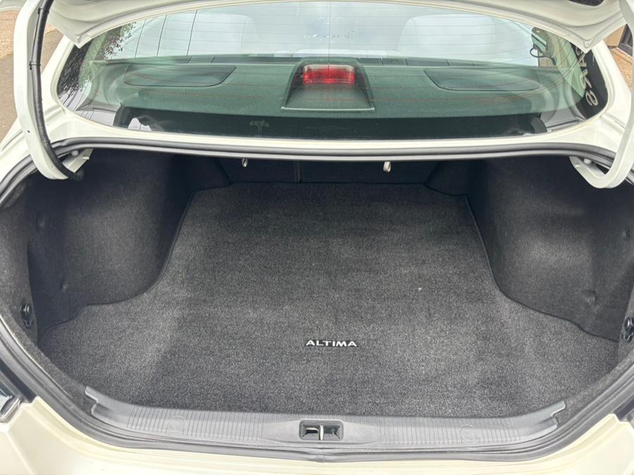 2010 Nissan Altima 4dr Sdn I4 CVT 2.5 S, available for sale in New haven, Connecticut | Wilson Maturo Motors. New haven, Connecticut 2010 Nissan Altima 4dr Sdn I4 CVT 2.5 S, available for sale in New haven, Connecticut | Wilson Maturo Motors. New haven, Connecticut