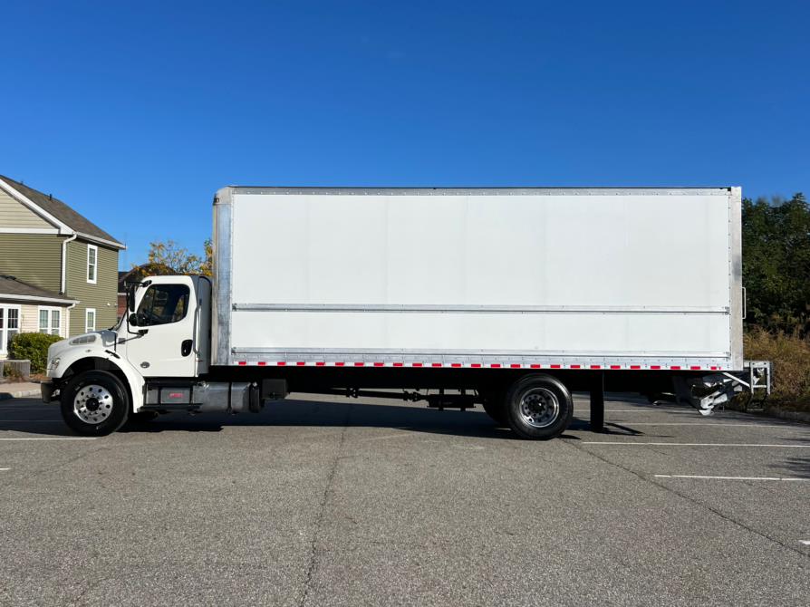 2018 Freightliner M2 106 26FT SUPREME BOX/MAXON LIFTGATE NON CDL, available for sale in Paterson, New Jersey | Speedway Commercial Motors LLC. Paterson, New Jersey 2018 Freightliner M2 106 26FT SUPREME BOX/MAXON LIFTGATE NON CDL, available for sale in Paterson, New Jersey | Speedway Commercial Motors LLC. Paterson, New Jersey