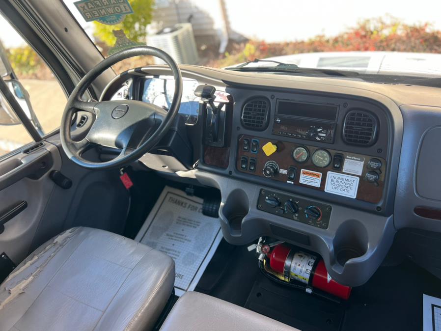 2018 Freightliner M2 106 26FT SUPREME BOX/MAXON LIFTGATE NON CDL, available for sale in Paterson, New Jersey | Speedway Commercial Motors LLC. Paterson, New Jersey 2018 Freightliner M2 106 26FT SUPREME BOX/MAXON LIFTGATE NON CDL, available for sale in Paterson, New Jersey | Speedway Commercial Motors LLC. Paterson, New Jersey