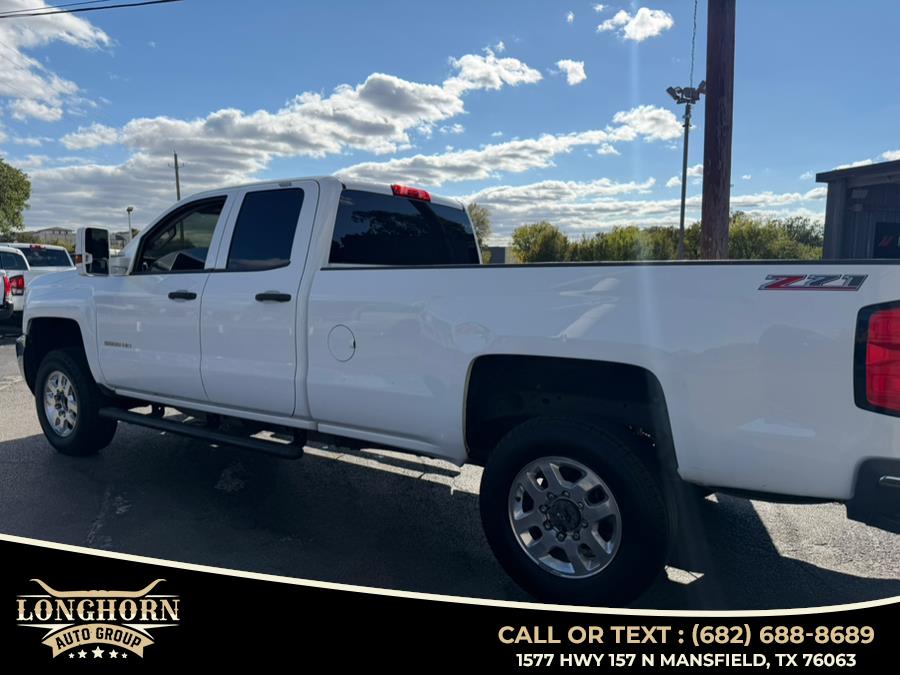 2015 Chevrolet Silverado 2500HD LT photo 3