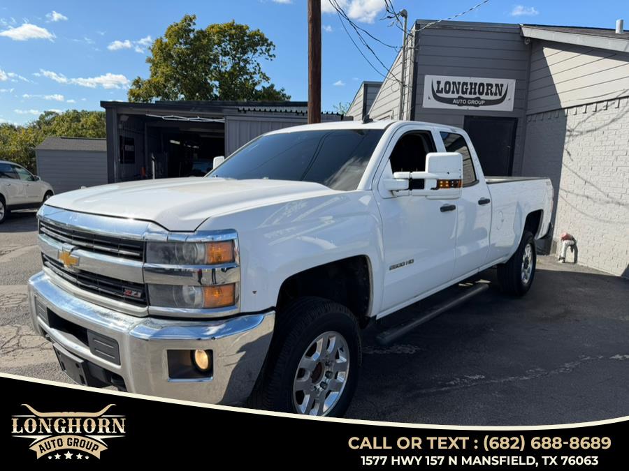 2015 Chevrolet Silverado 2500HD LT photo 2