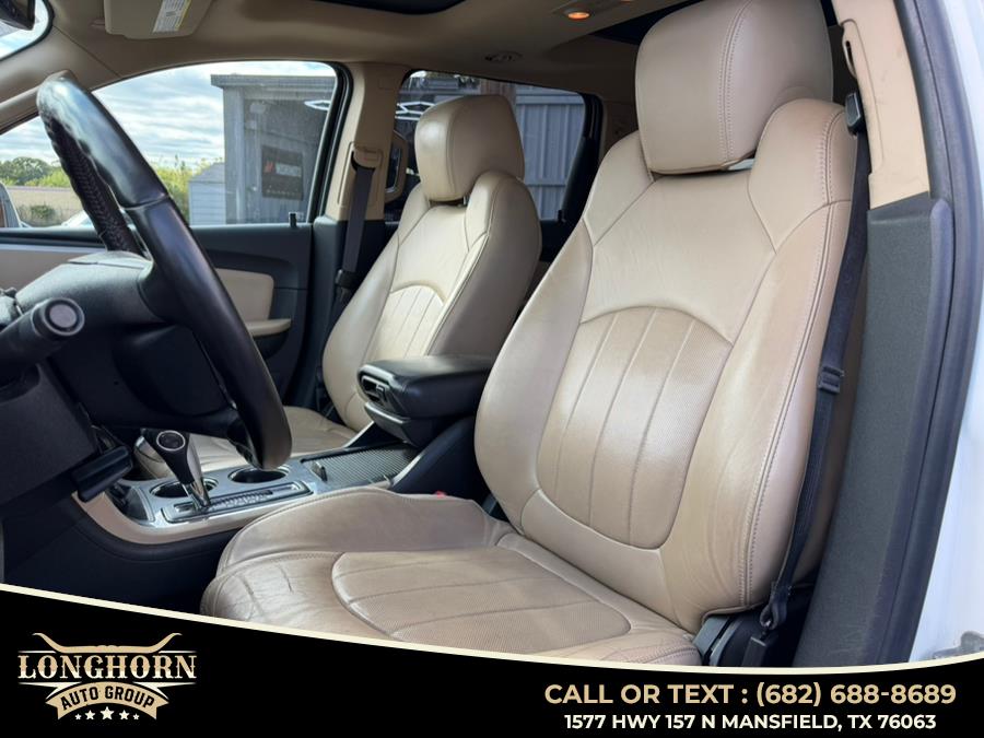 2012 Chevrolet Traverse LTZ photo 2