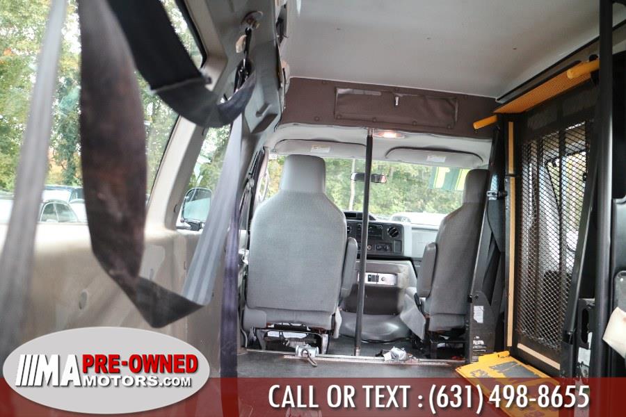 2011 Ford E-350 photo 4