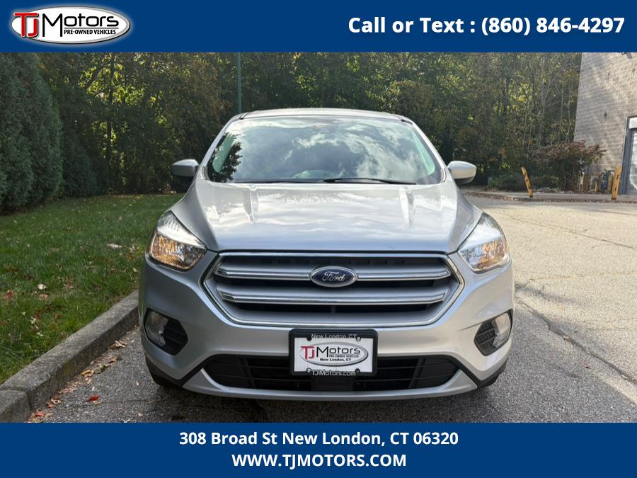 2019 Ford Escape SE photo 2