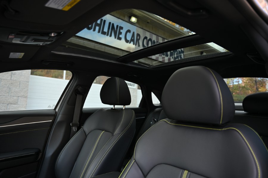 2025 Kia K5 GT photo 3