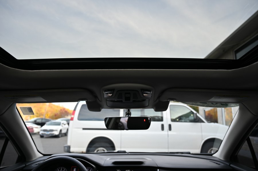 2022 Subaru Legacy Limited XT photo 3