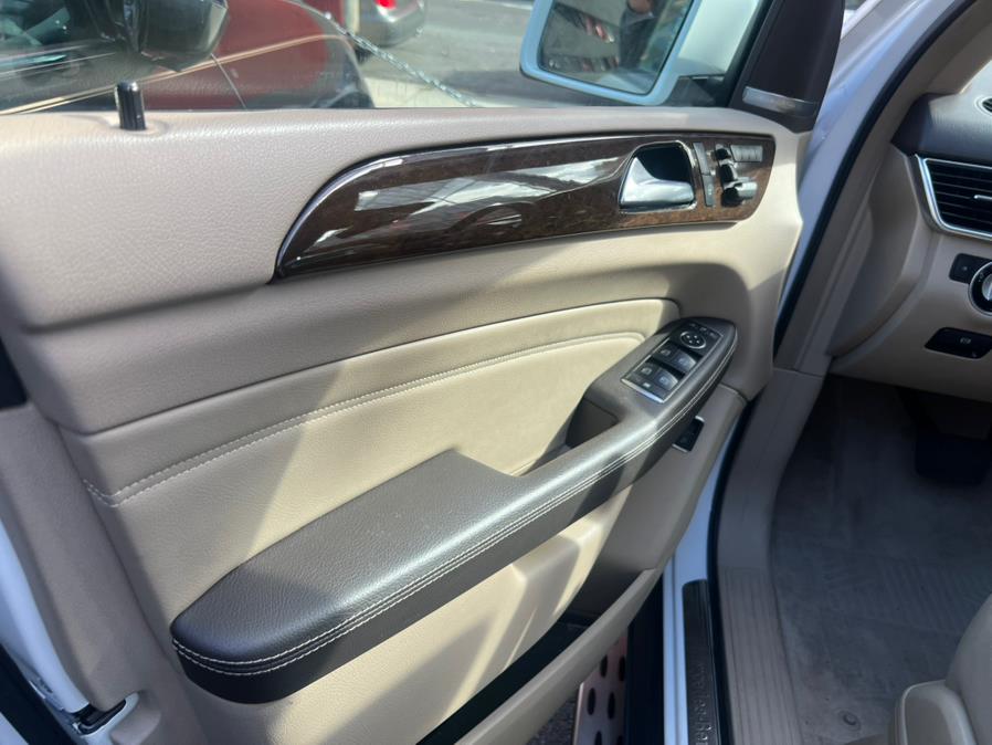 2015 Mercedes-Benz M-Class 4MATIC 4dr ML350, available for sale in Brooklyn, New York | Atlantic Used Car Sales. Brooklyn, New York 2015 Mercedes-Benz M-Class 4MATIC 4dr ML350, available for sale in Brooklyn, New York | Atlantic Used Car Sales. Brooklyn, New York