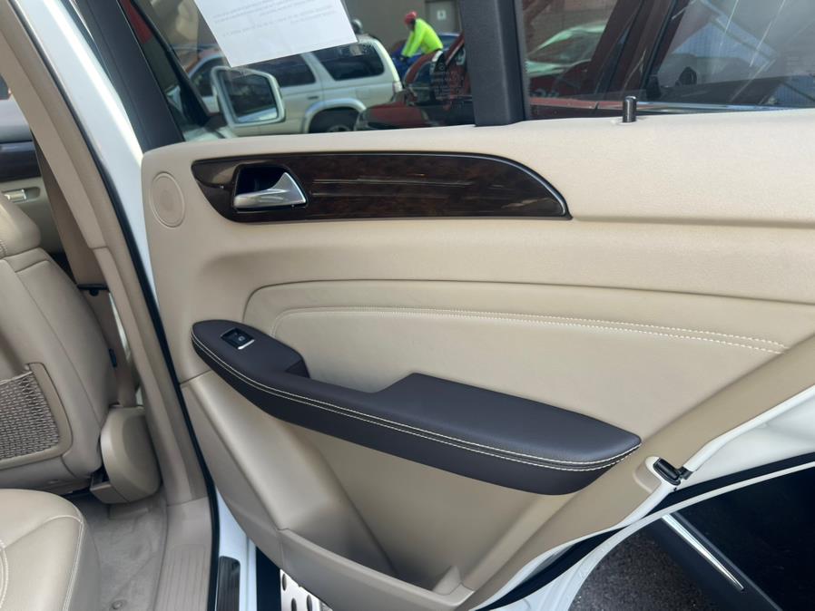 2015 Mercedes-Benz M-Class 4MATIC 4dr ML350, available for sale in Brooklyn, New York | Atlantic Used Car Sales. Brooklyn, New York 2015 Mercedes-Benz M-Class 4MATIC 4dr ML350, available for sale in Brooklyn, New York | Atlantic Used Car Sales. Brooklyn, New York