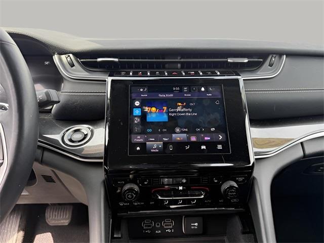 2021 Jeep Grand Cherokee l Laredo, available for sale in Stratford, Connecticut | Wiz Leasing Inc. Stratford, Connecticut 2021 Jeep Grand Cherokee l Laredo, available for sale in Stratford, Connecticut | Wiz Leasing Inc. Stratford, Connecticut