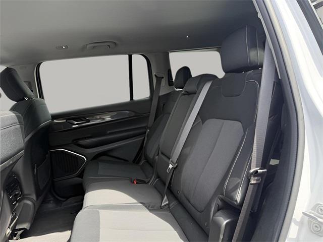 2021 Jeep Grand Cherokee l Laredo, available for sale in Stratford, Connecticut | Wiz Leasing Inc. Stratford, Connecticut 2021 Jeep Grand Cherokee l Laredo, available for sale in Stratford, Connecticut | Wiz Leasing Inc. Stratford, Connecticut