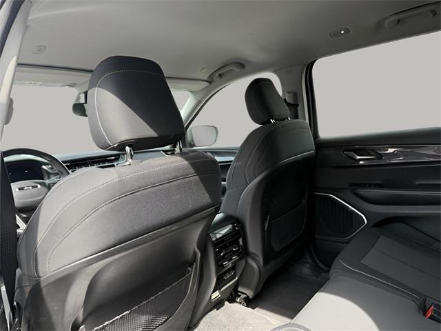 2021 Jeep Grand Cherokee l Laredo, available for sale in Stratford, Connecticut | Wiz Leasing Inc. Stratford, Connecticut 2021 Jeep Grand Cherokee l Laredo, available for sale in Stratford, Connecticut | Wiz Leasing Inc. Stratford, Connecticut