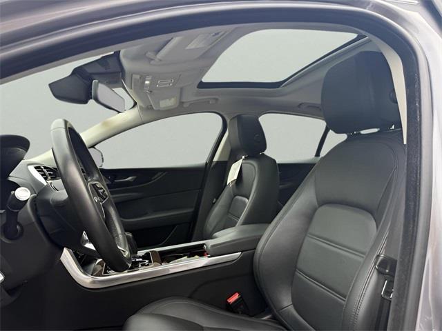 2020 Jaguar Xe S, available for sale in Stratford, Connecticut | Wiz Leasing Inc. Stratford, Connecticut 2020 Jaguar Xe S, available for sale in Stratford, Connecticut | Wiz Leasing Inc. Stratford, Connecticut