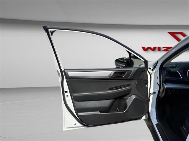 2019 Subaru Outback 2.5i, available for sale in Stratford, Connecticut | Wiz Leasing Inc. Stratford, Connecticut 2019 Subaru Outback 2.5i, available for sale in Stratford, Connecticut | Wiz Leasing Inc. Stratford, Connecticut