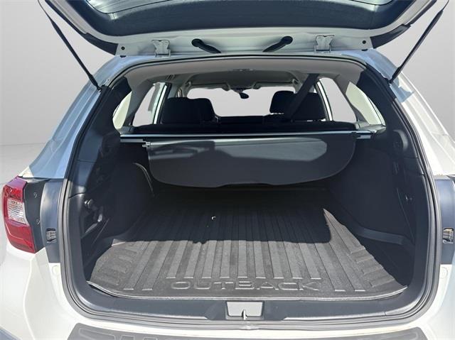 2019 Subaru Outback 2.5i, available for sale in Stratford, Connecticut | Wiz Leasing Inc. Stratford, Connecticut 2019 Subaru Outback 2.5i, available for sale in Stratford, Connecticut | Wiz Leasing Inc. Stratford, Connecticut
