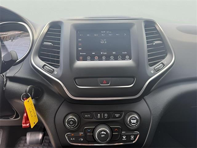 2020 Jeep Cherokee Latitude, available for sale in Stratford, Connecticut | Wiz Leasing Inc. Stratford, Connecticut 2020 Jeep Cherokee Latitude, available for sale in Stratford, Connecticut | Wiz Leasing Inc. Stratford, Connecticut