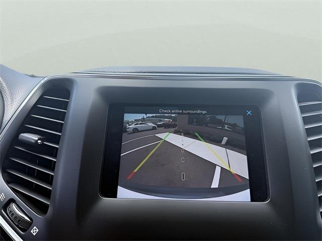 2020 Jeep Cherokee Latitude, available for sale in Stratford, Connecticut | Wiz Leasing Inc. Stratford, Connecticut 2020 Jeep Cherokee Latitude, available for sale in Stratford, Connecticut | Wiz Leasing Inc. Stratford, Connecticut