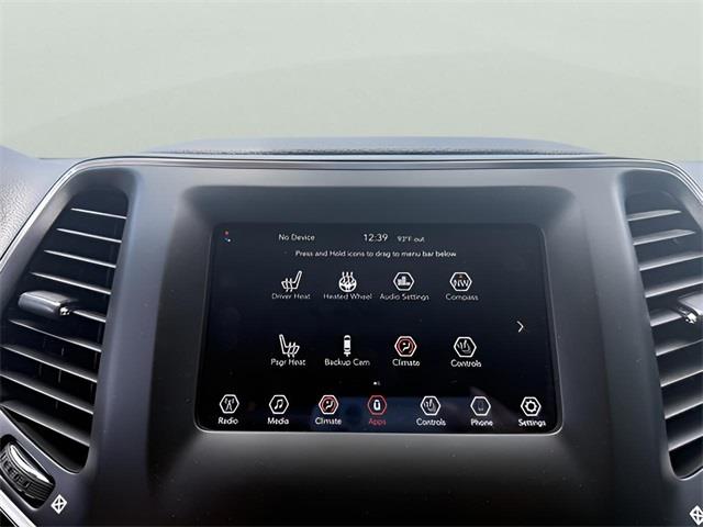 2020 Jeep Cherokee Latitude, available for sale in Stratford, Connecticut | Wiz Leasing Inc. Stratford, Connecticut 2020 Jeep Cherokee Latitude, available for sale in Stratford, Connecticut | Wiz Leasing Inc. Stratford, Connecticut