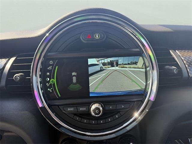 2019 Mini Cooper s Signature, available for sale in Stratford, Connecticut | Wiz Leasing Inc. Stratford, Connecticut 2019 Mini Cooper s Signature, available for sale in Stratford, Connecticut | Wiz Leasing Inc. Stratford, Connecticut