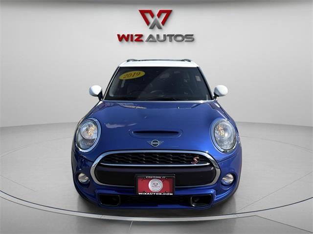 2019 Mini Cooper s Signature, available for sale in Stratford, Connecticut | Wiz Leasing Inc. Stratford, Connecticut 2019 Mini Cooper s Signature, available for sale in Stratford, Connecticut | Wiz Leasing Inc. Stratford, Connecticut