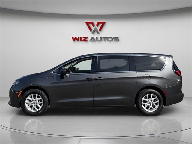 2018 Chrysler Pacifica LX, available for sale in Stratford, Connecticut | Wiz Leasing Inc. Stratford, Connecticut 2018 Chrysler Pacifica LX, available for sale in Stratford, Connecticut | Wiz Leasing Inc. Stratford, Connecticut