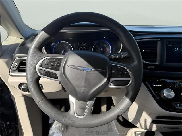 2018 Chrysler Pacifica LX, available for sale in Stratford, Connecticut | Wiz Leasing Inc. Stratford, Connecticut 2018 Chrysler Pacifica LX, available for sale in Stratford, Connecticut | Wiz Leasing Inc. Stratford, Connecticut