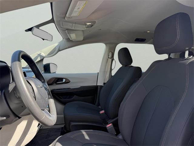 2018 Chrysler Pacifica LX, available for sale in Stratford, Connecticut | Wiz Leasing Inc. Stratford, Connecticut 2018 Chrysler Pacifica LX, available for sale in Stratford, Connecticut | Wiz Leasing Inc. Stratford, Connecticut