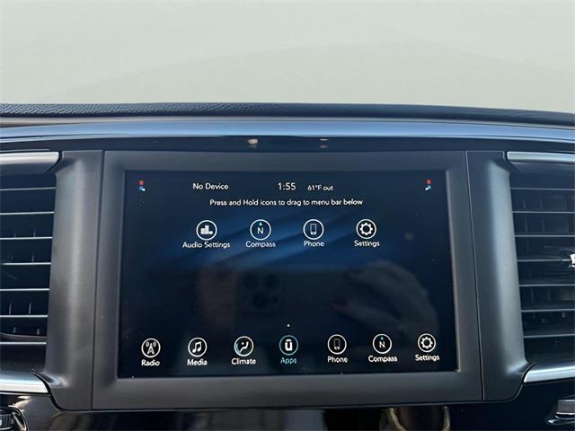 2018 Chrysler Pacifica LX, available for sale in Stratford, Connecticut | Wiz Leasing Inc. Stratford, Connecticut 2018 Chrysler Pacifica LX, available for sale in Stratford, Connecticut | Wiz Leasing Inc. Stratford, Connecticut