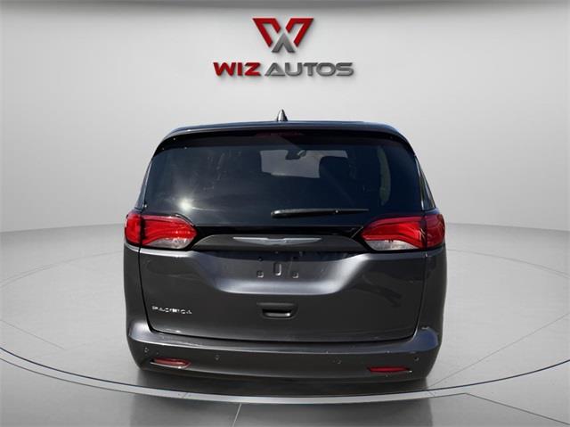 2018 Chrysler Pacifica LX, available for sale in Stratford, Connecticut | Wiz Leasing Inc. Stratford, Connecticut 2018 Chrysler Pacifica LX, available for sale in Stratford, Connecticut | Wiz Leasing Inc. Stratford, Connecticut
