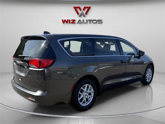 2018 Chrysler Pacifica LX, available for sale in Stratford, Connecticut | Wiz Leasing Inc. Stratford, Connecticut 2018 Chrysler Pacifica LX, available for sale in Stratford, Connecticut | Wiz Leasing Inc. Stratford, Connecticut