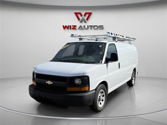 Used 2014 Chevrolet Express 1500 in Stratford, Connecticut | Wiz Leasing Inc. Stratford, Connecticut