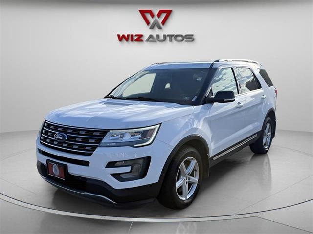 Used 2017 Ford Explorer in Stratford, Connecticut | Wiz Leasing Inc. Stratford, Connecticut