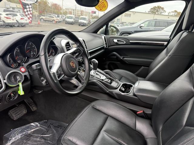 2016 Porsche Cayenne Base, available for sale in Stratford, Connecticut | Wiz Leasing Inc. Stratford, Connecticut 2016 Porsche Cayenne Base, available for sale in Stratford, Connecticut | Wiz Leasing Inc. Stratford, Connecticut