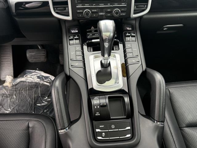 2016 Porsche Cayenne Base, available for sale in Stratford, Connecticut | Wiz Leasing Inc. Stratford, Connecticut 2016 Porsche Cayenne Base, available for sale in Stratford, Connecticut | Wiz Leasing Inc. Stratford, Connecticut