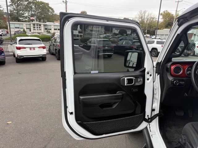 2019 Jeep Wrangler Unlimited Rubicon, available for sale in Stratford, Connecticut | Wiz Leasing Inc. Stratford, Connecticut 2019 Jeep Wrangler Unlimited Rubicon, available for sale in Stratford, Connecticut | Wiz Leasing Inc. Stratford, Connecticut