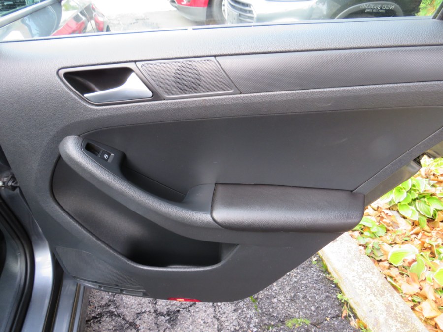 2015 Volkswagen Jetta Sedan 4dr Auto 2.0L S, available for sale in Middle Village, New York | Road Masters II INC. Middle Village, New York 2015 Volkswagen Jetta Sedan 4dr Auto 2.0L S, available for sale in Middle Village, New York | Road Masters II INC. Middle Village, New York