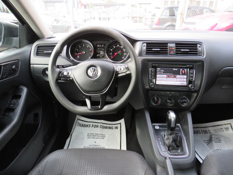 2015 Volkswagen Jetta Sedan 4dr Auto 2.0L S, available for sale in Middle Village, New York | Road Masters II INC. Middle Village, New York 2015 Volkswagen Jetta Sedan 4dr Auto 2.0L S, available for sale in Middle Village, New York | Road Masters II INC. Middle Village, New York