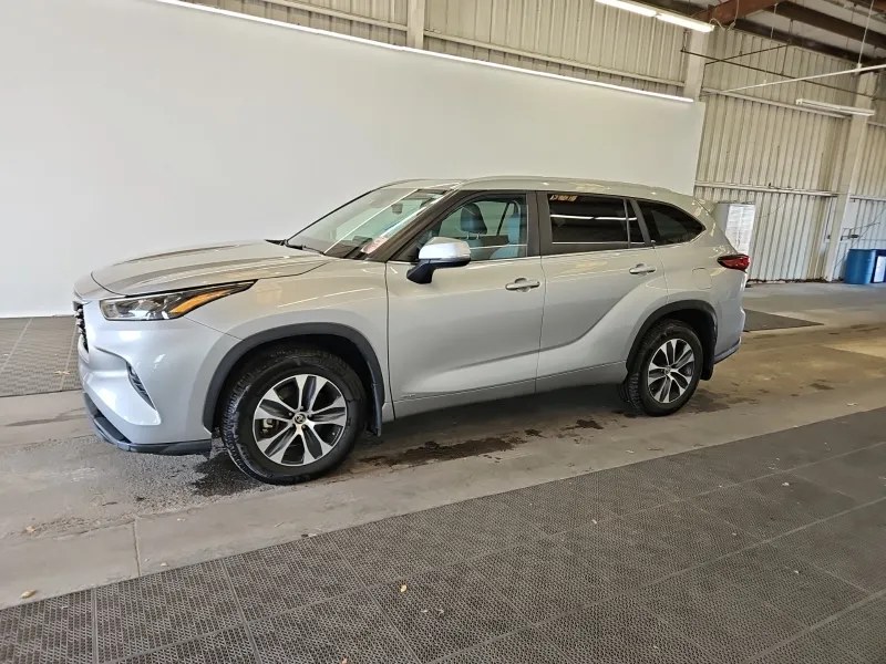 Used 2023 Toyota Highlander in Brooklyn, New York | Top Line Auto Inc.. Brooklyn, New York